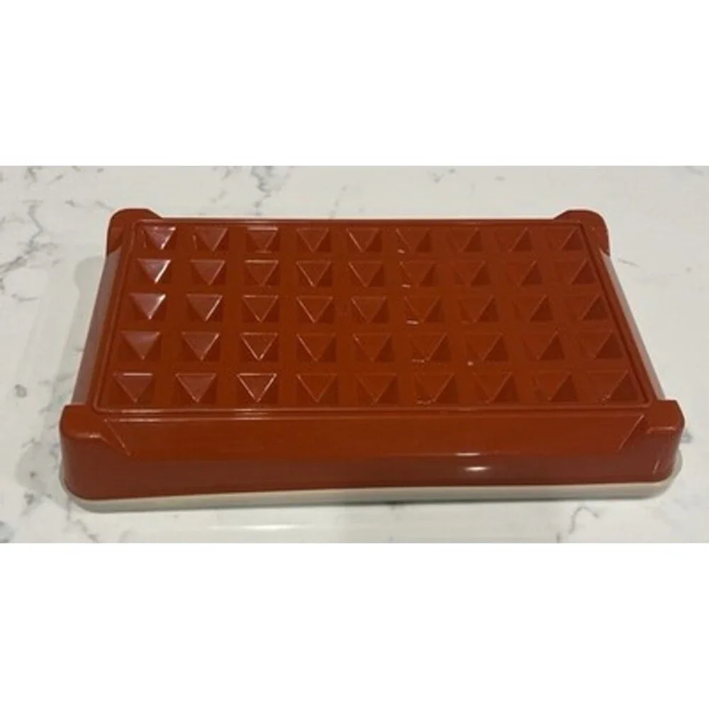 Vintage Tupperware 1292-4 Paprika Red Marinade Deli Bacon Hot Dog Keeper Storage